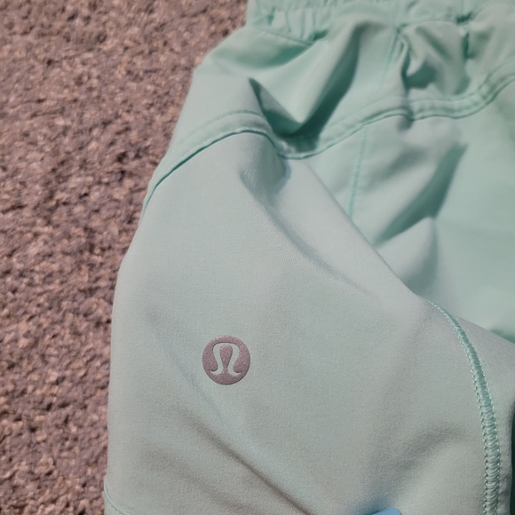 Lululemon Track That Shorts Womens - Picture 3 of 8